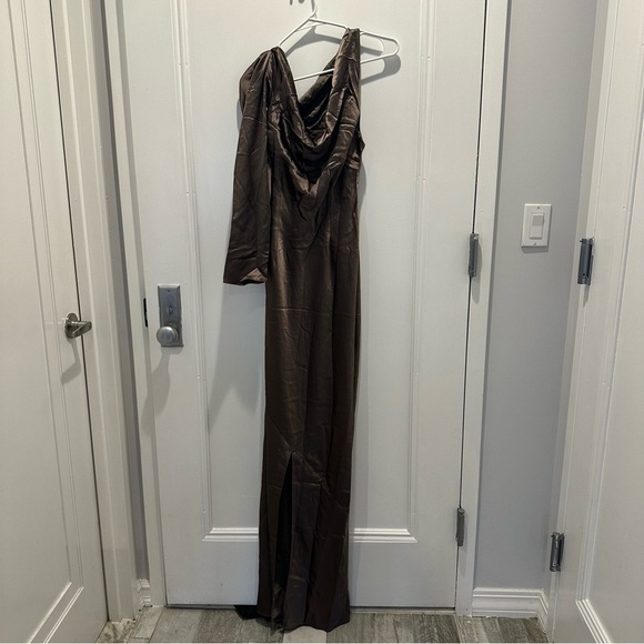 House of CB 'Catiana' Smoke One Sleeve Maxi Dress - Picture 11 of 12
